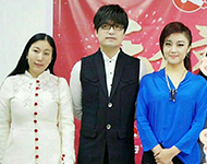 高洁与九月合影