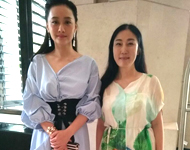 高洁与台湾陈德商容合影