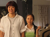 高洁与排球冠军郎平合影