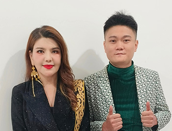 乌兰图雅与彭总合影